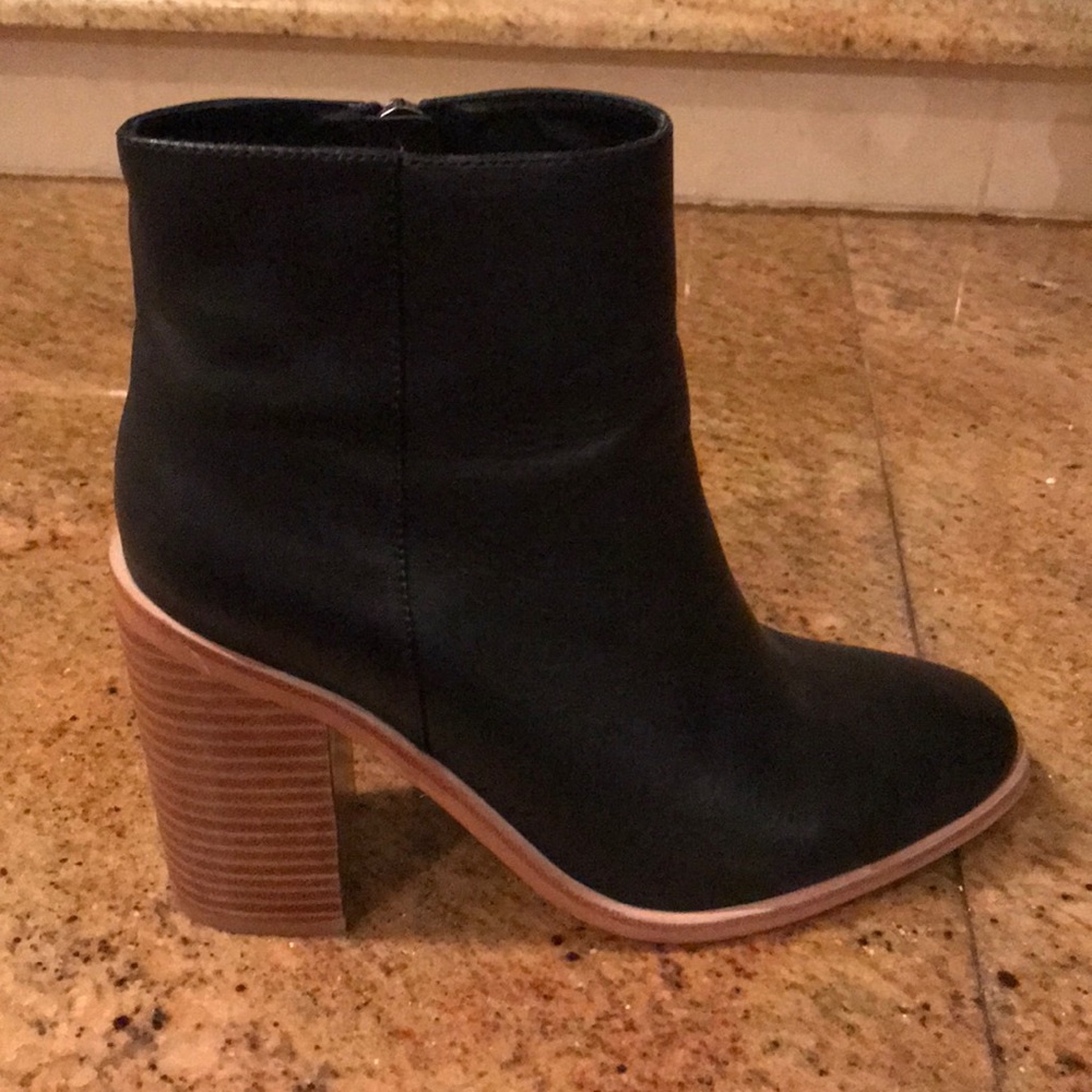 Black boots worn once!